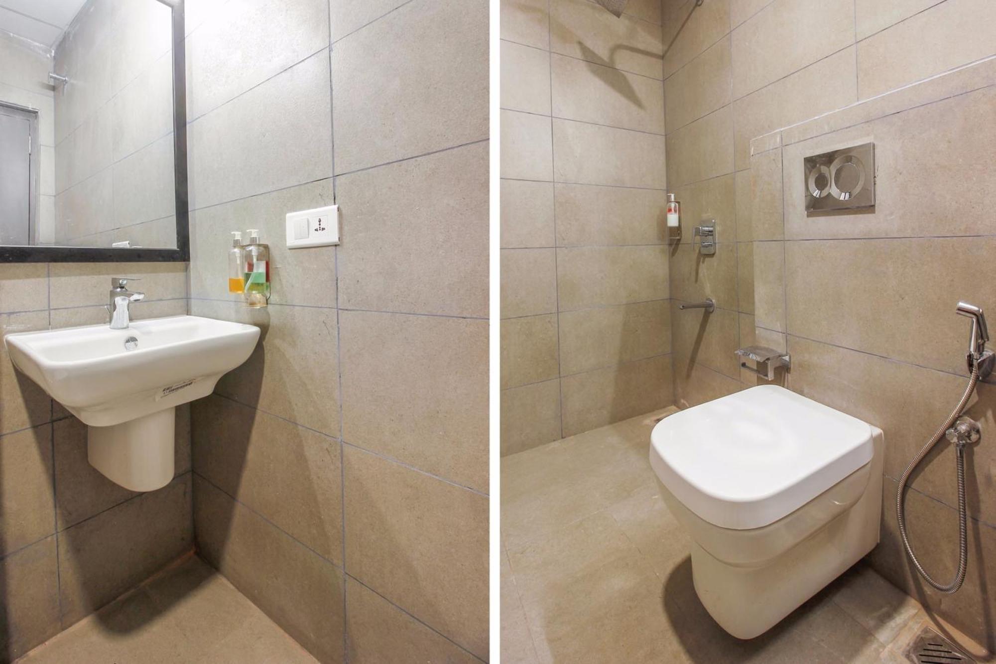 ホテル Townhouse White Ridge Shivam Road Lālāguda エクステリア 写真