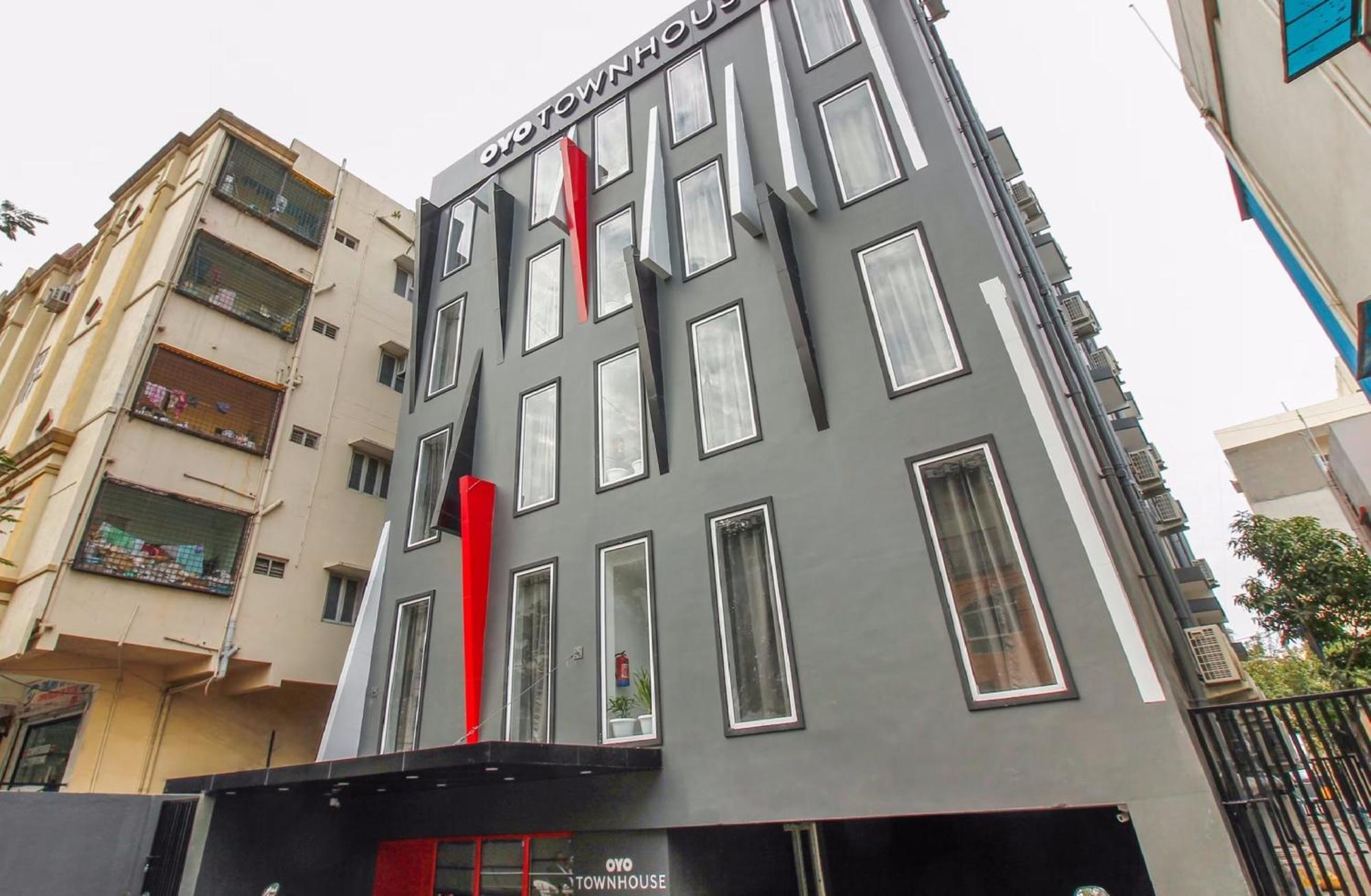 ホテル Townhouse White Ridge Shivam Road Lālāguda エクステリア 写真