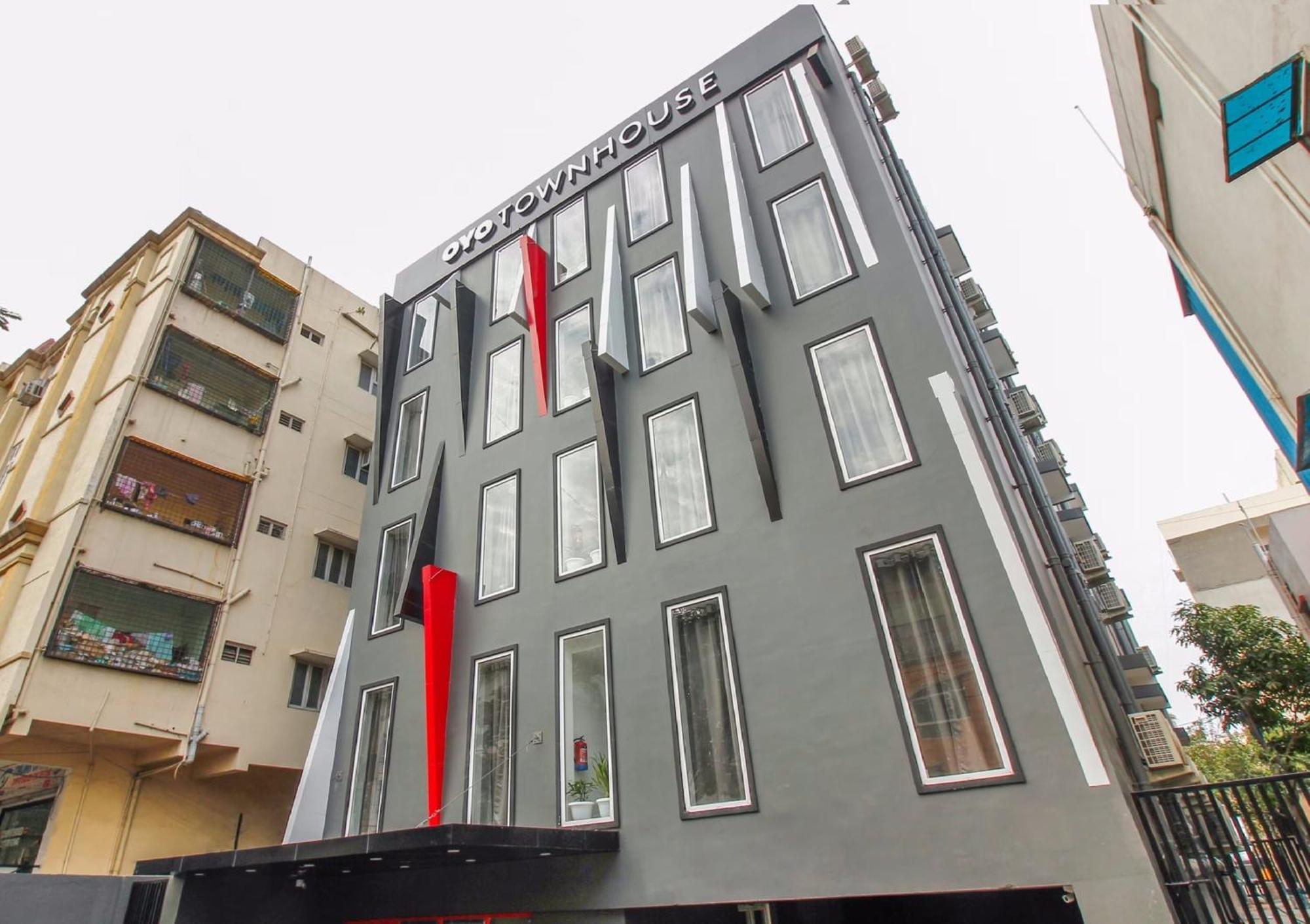 ホテル Townhouse White Ridge Shivam Road Lālāguda エクステリア 写真